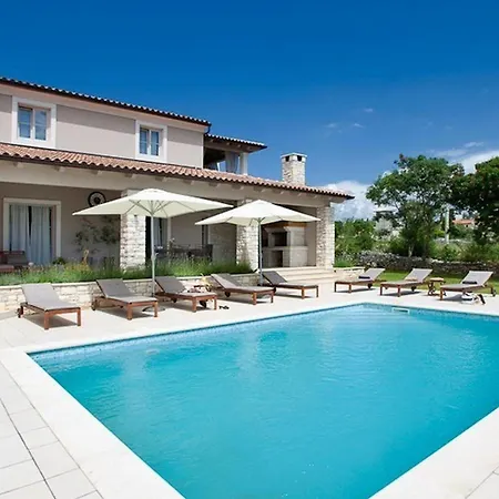 Holiday home Divina *