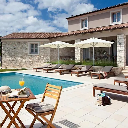 Holiday home Divina