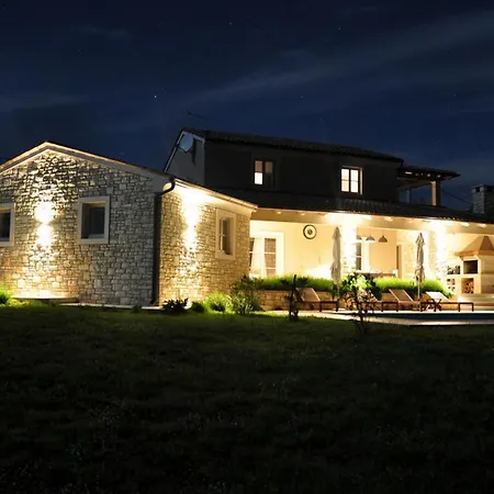 Holiday home Divina *